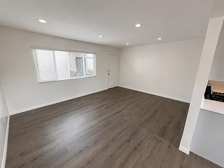 Casa Madrid Apartments — Photo 22