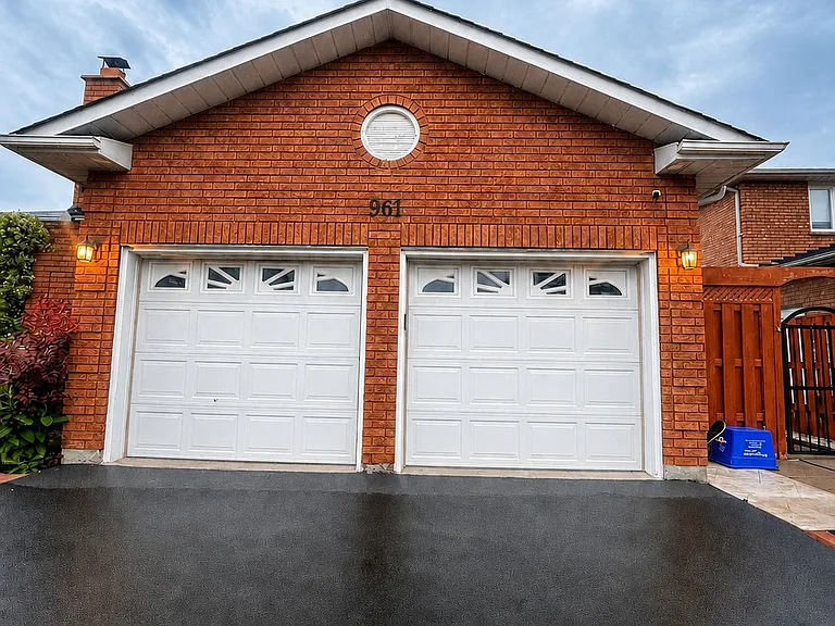 961 Stargazer Dr #BASEMENT — Photo 2