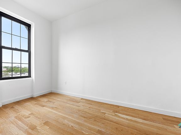 5th image of 441 Wilson Ave #C4
