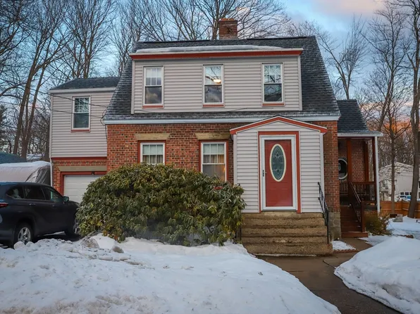 53 Elizabeth St, Gardner, MA 01440