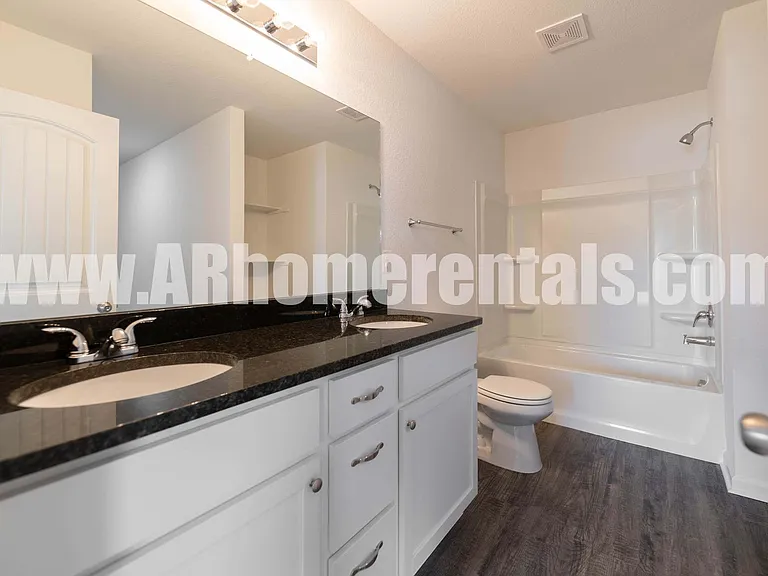 1125 Gallery Dr — Photo 11