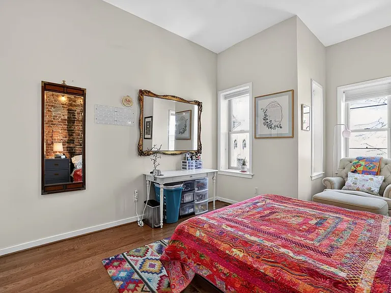 914 N St NW — Photo 17