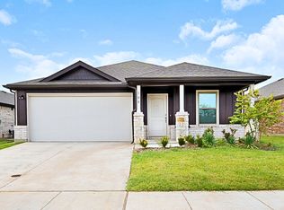 203 Fairmeade Dr, Terrell, TX 75160