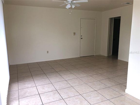 4th image of 423 E Sessoms Ave APT 4