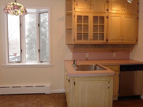 5th image of 26 Rollins Ave