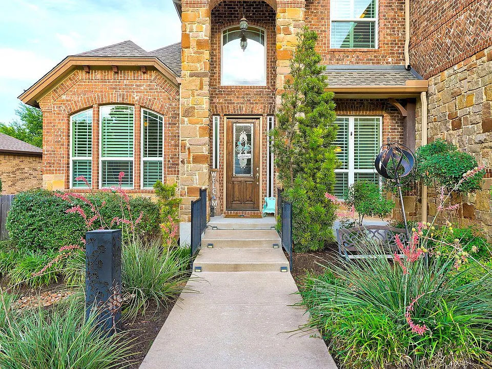 1919 Mulligan Dr