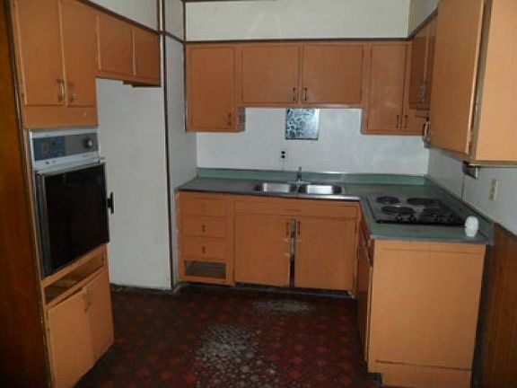 2nd image of 5142 Mustang Way