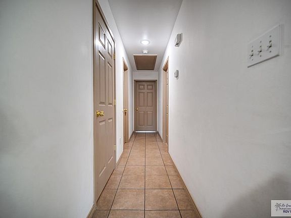 2nd image of 1120 Robinhood St