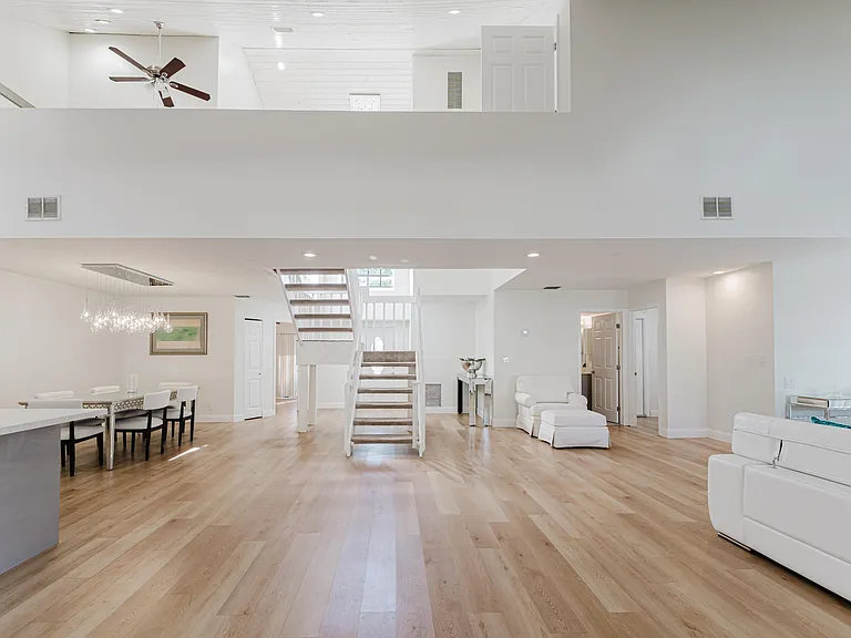 665 Jeffery St — Photo 12