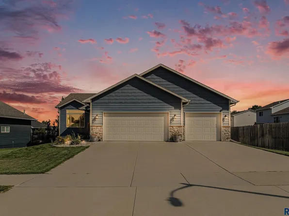 4204 W 93rd St, Sioux Falls, SD 57108