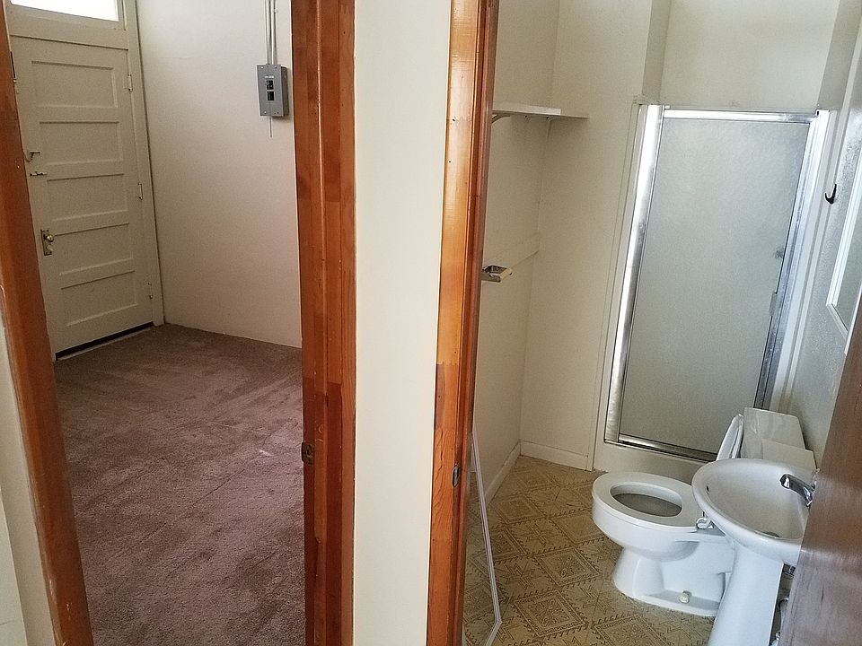 2nd image of 209 Lincoln St