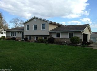 3369 Sanitarium Rd, Akron, OH 44312