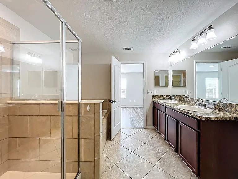 3002 Bargate St — Photo 6
