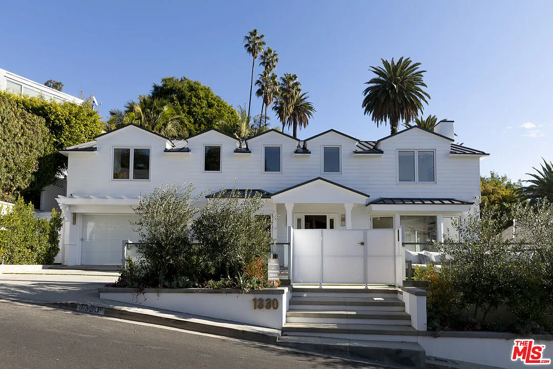 3 bed, 3.5 bath, 4400 sqft, $30,000 — Photo 3