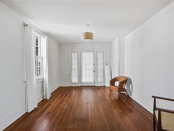 3rd image of 7605-07 Hampson St
