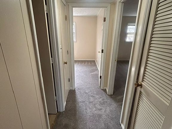4th image of 1353 N Main St #6