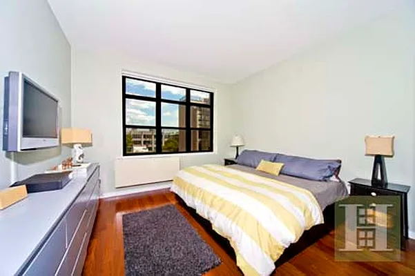 Rented by Halstead Real Estate | media 8