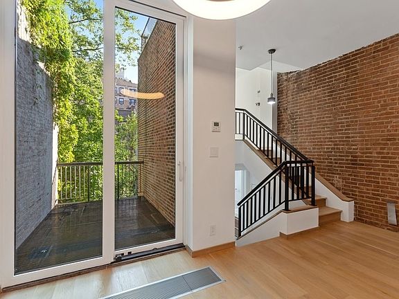 4th image of 156 W 88th St #2