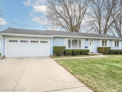 418 Windmill Point Dr, Flushing, MI, 48433