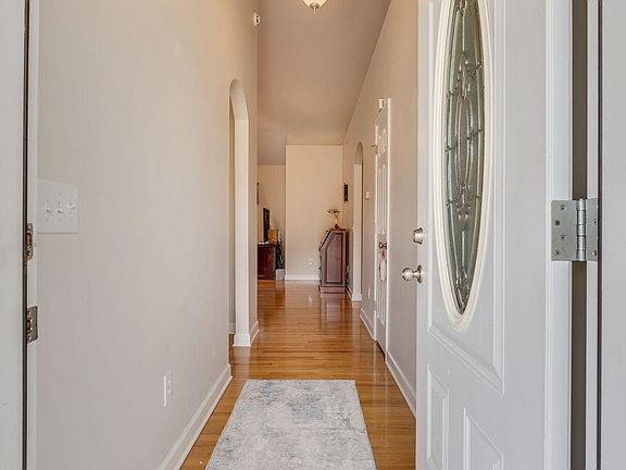 5th image of 381 Boonesboro Rd