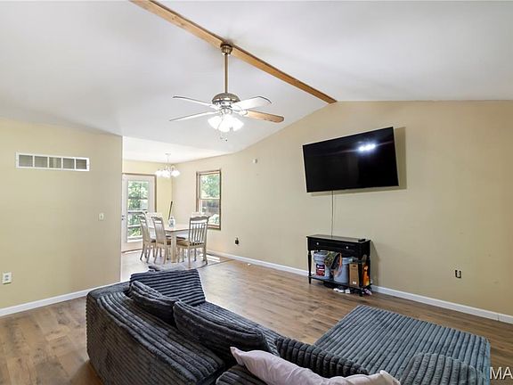 3rd image of 402 Borror St