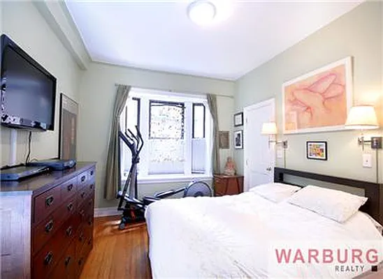 Sold by Warburg | media 18