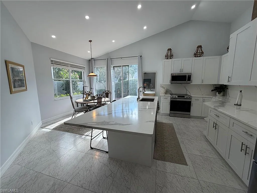 3 bed, 2.0 bath, 1762 sqft, $6,500 — Photo 2
