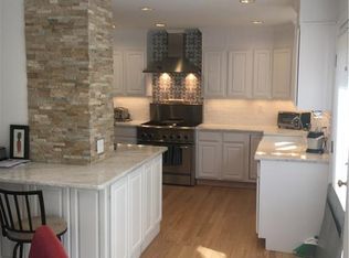 53 N Lake Shore Dr, Brookfield, CT 06804