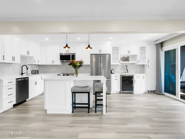 J4 Twinlights Court, Highlands, NJ 07732