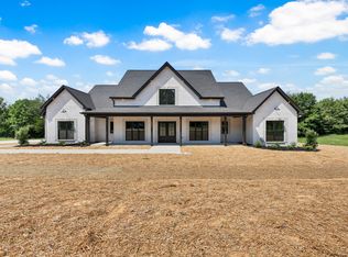 4275 Saint Paul Rd, Woodlawn, TN 37191