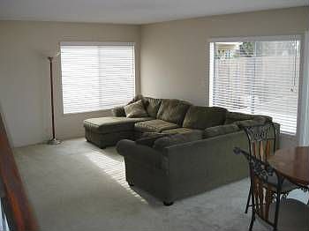 4th image of 7918 Westbury Ave