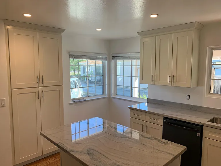 636 Madison Ave — Photo 3
