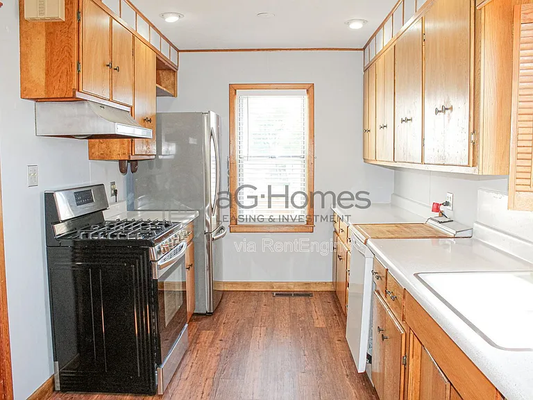 317 W Peach St — Photo 9
