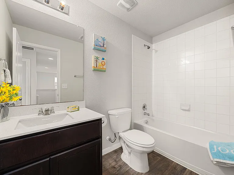 13925 Heywood Dr — Photo 34