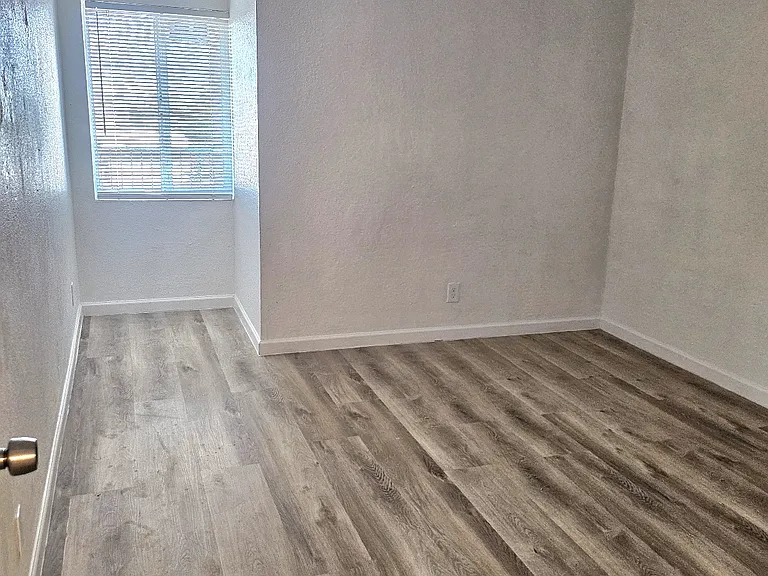 510 E Hatcher Rd #303 — Photo 11