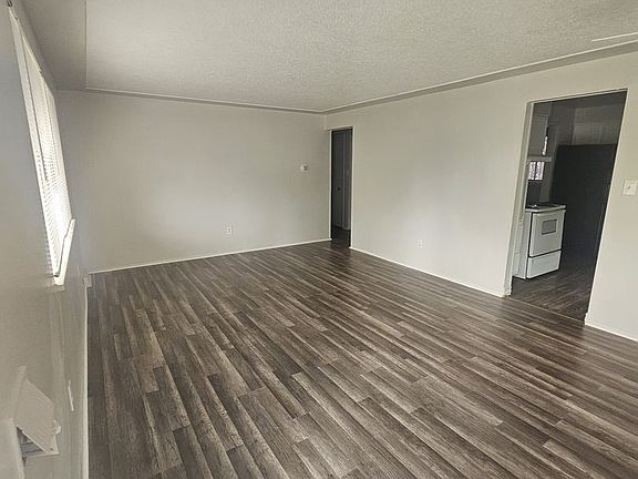 2nd image of 257-259 Lansing St
