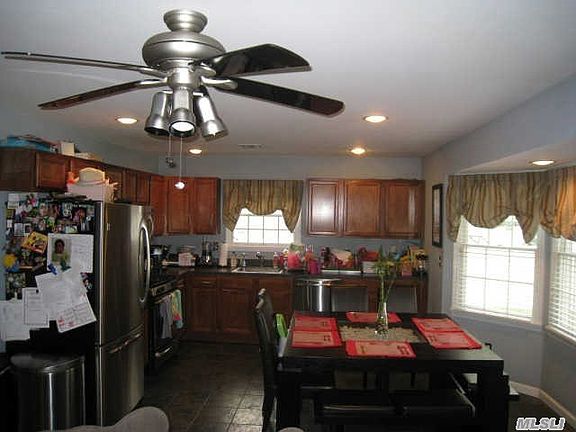 3rd image of 156 Miller Ave
