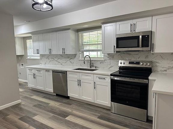 3rd image of 9169 Sharyn Dr