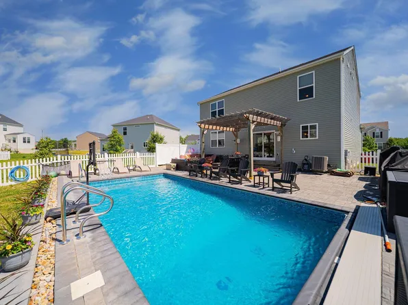 410 Fox Dr, Johnstown, OH 43031