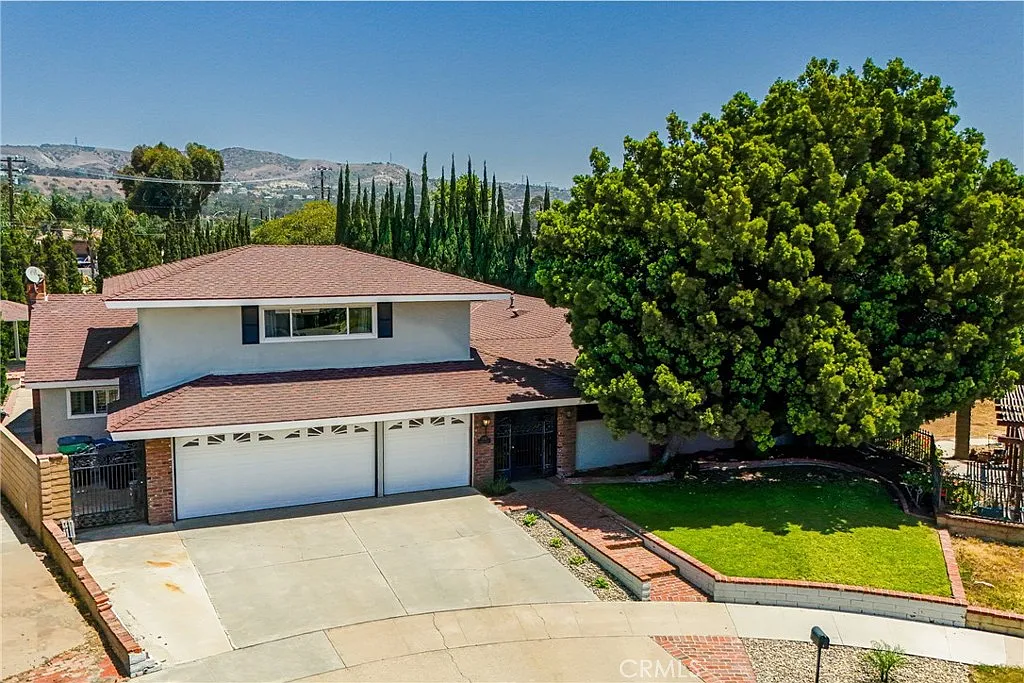 Building Photo - 1335 N Sarita Pl
