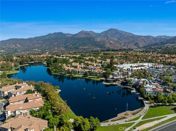49 Montana Del Lago Dr, Rancho Santa Margarita, CA 92688