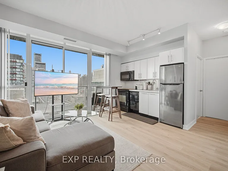 126 Simcoe St #1907 — Photo 15