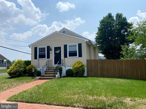 201 Lecato Ave, Thorofare, NJ 08086