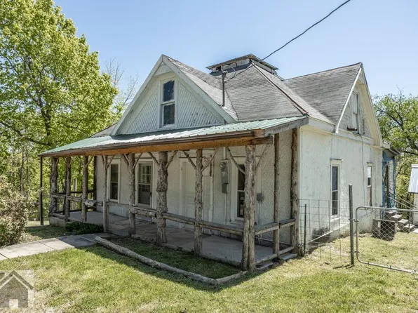 108 E Maple St, Stoutland, MO 65567