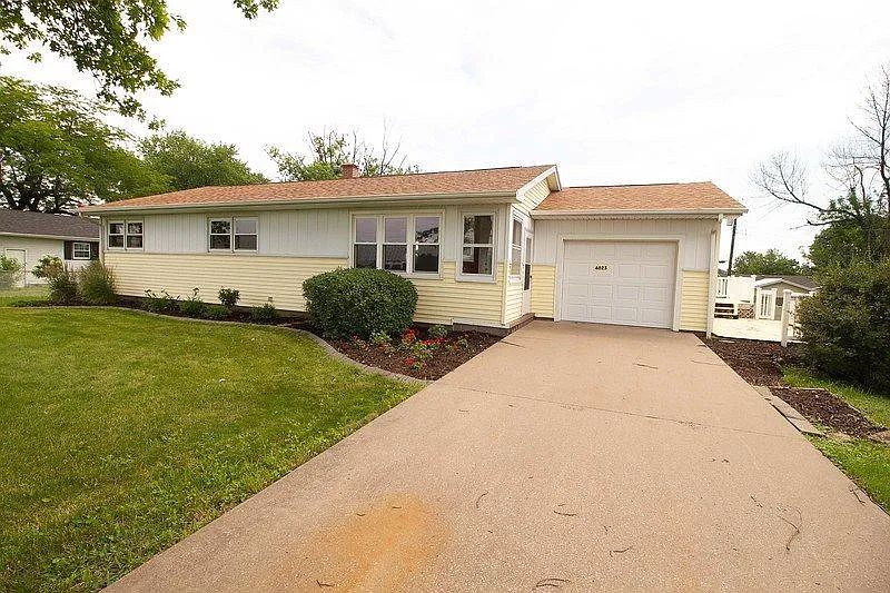 4823 Wisconsin Ave photo 1