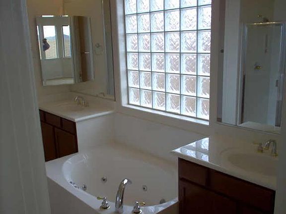 4th image of 13387 W Tyler Terrace