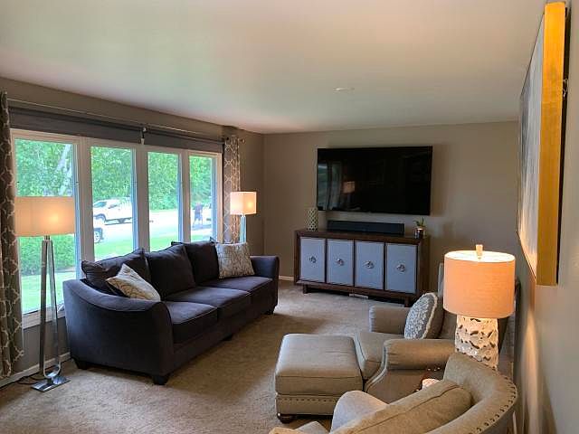 1st image of 8011 W Imperial Dr