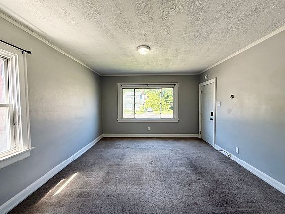 4th image of 3954 Vine St