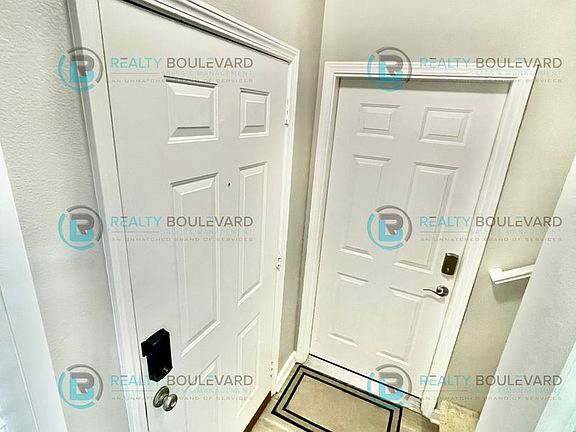 4th image of 900 S Meadows Pkwy APT 1524