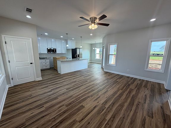 3rd image of 4004 County Road 2238